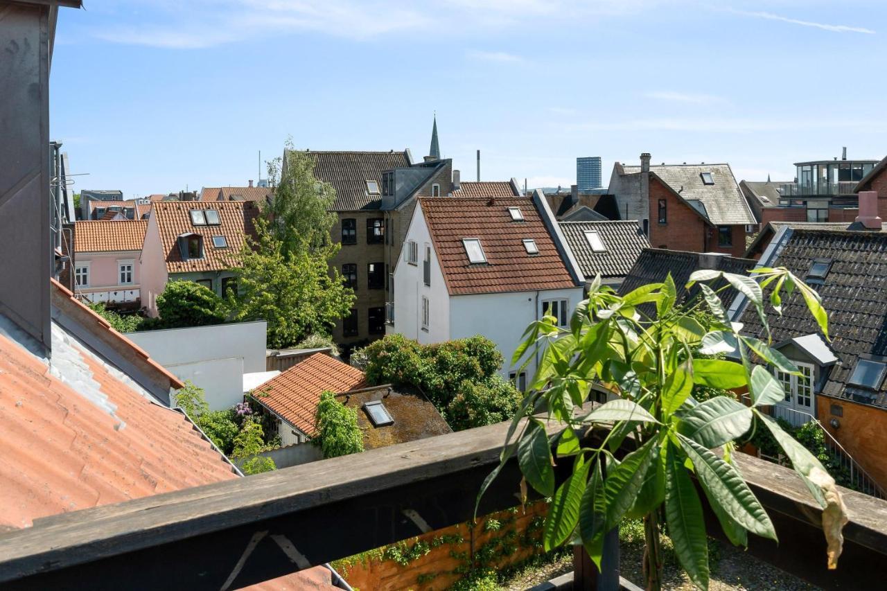 Beautiful Private Apartment, With Garden, Roof Terraze, 150 Square M, 2 Floors, 2 Bedrooms And An Extra Bed In The Livingroom オールフス エクステリア 写真